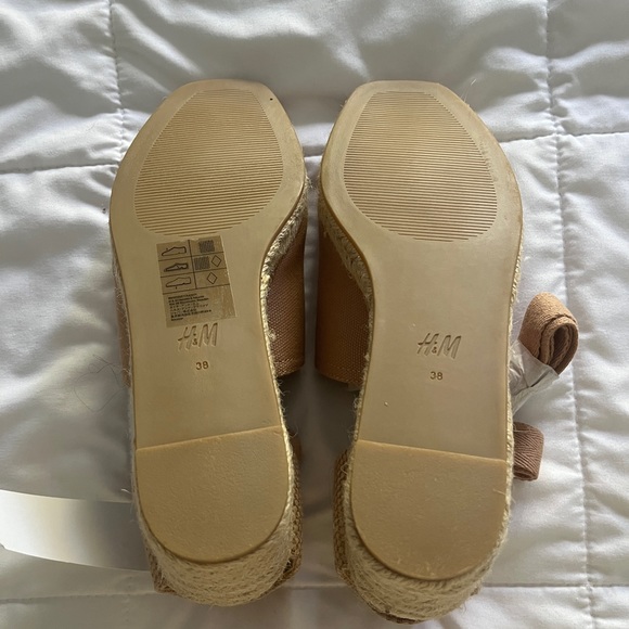 NWT H&M Lace Up Tan Heels - Picture 5 of 6